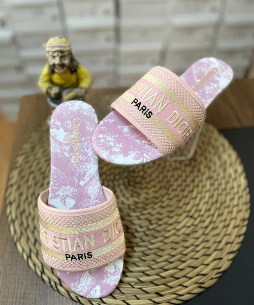 Женские шлёпки