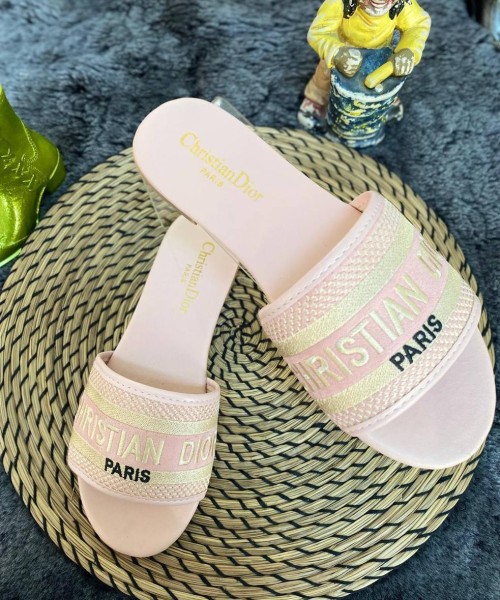 Женские шлёпки