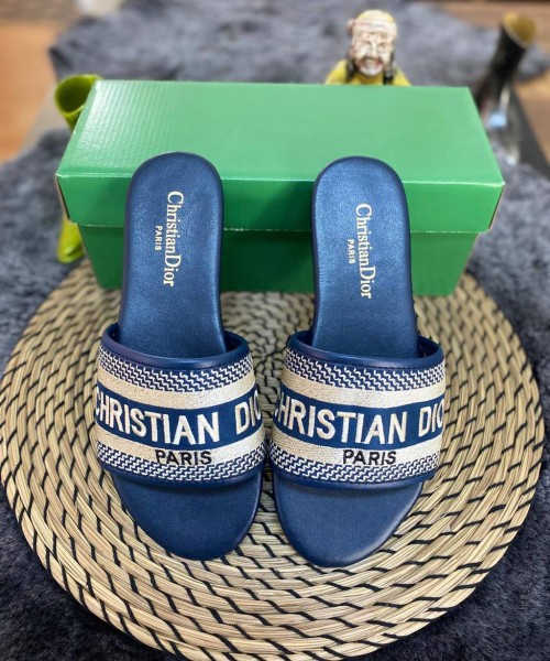 Женские шлёпки