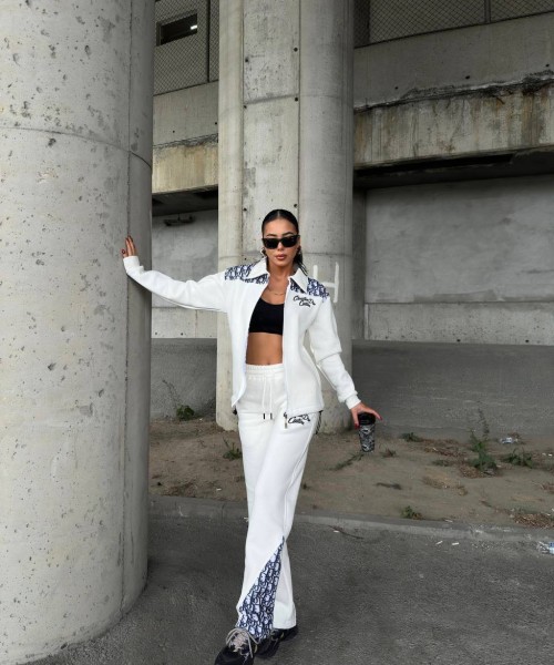 Женская одежда