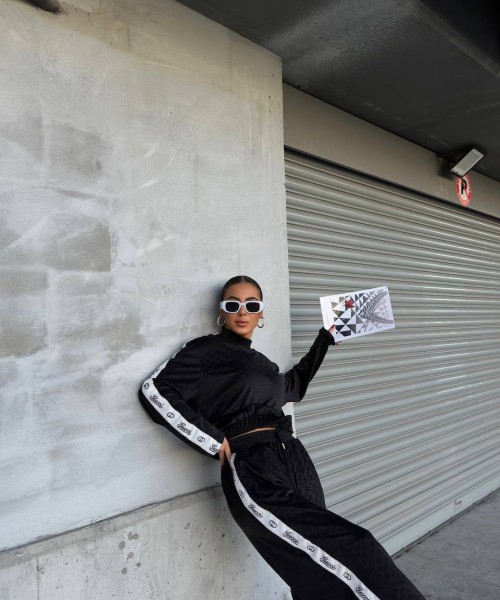 Женская одежда