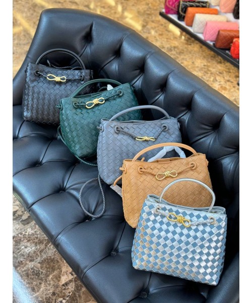 Женские сумки