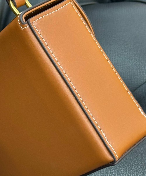 Женские сумки