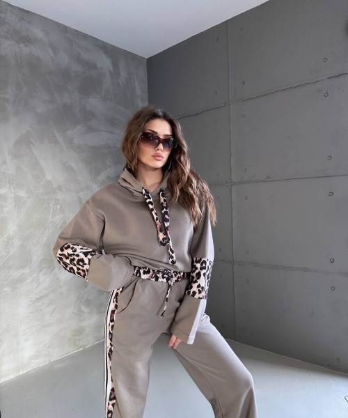 Женская одежда