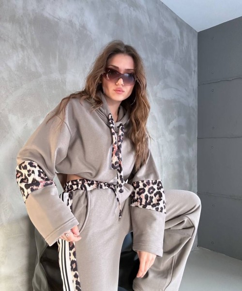 Женская одежда