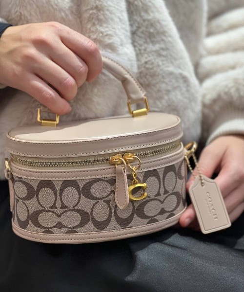 Женские сумки