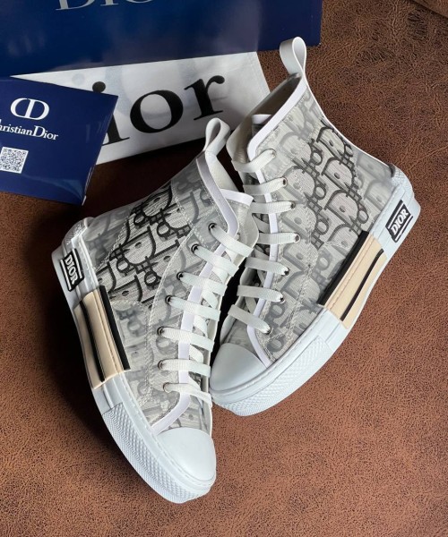 Женская обувь