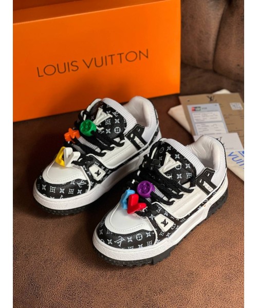 Женская обувь