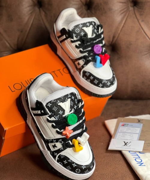 Женская обувь