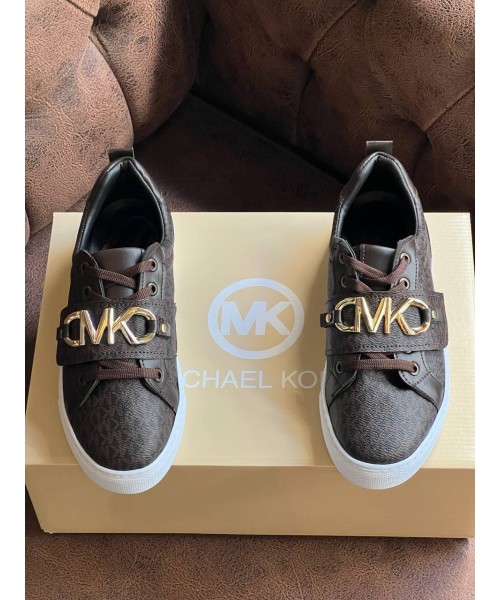 Женская обувь