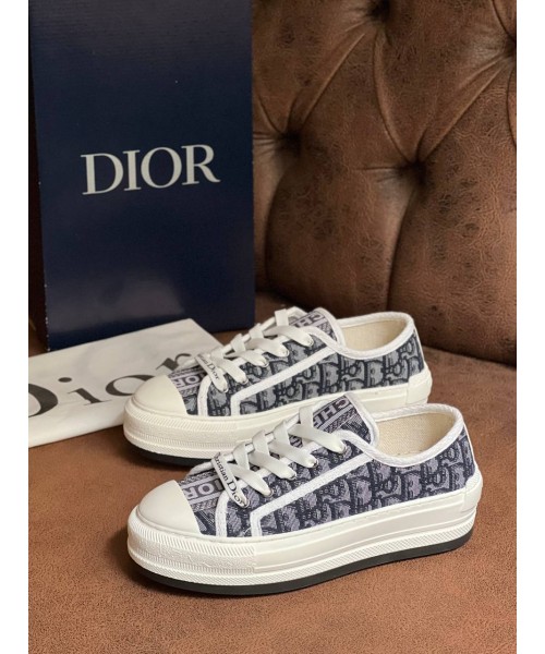 Женская обувь