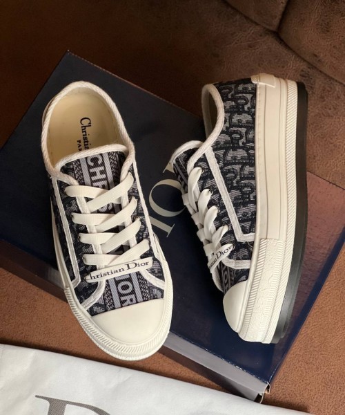 Женская обувь